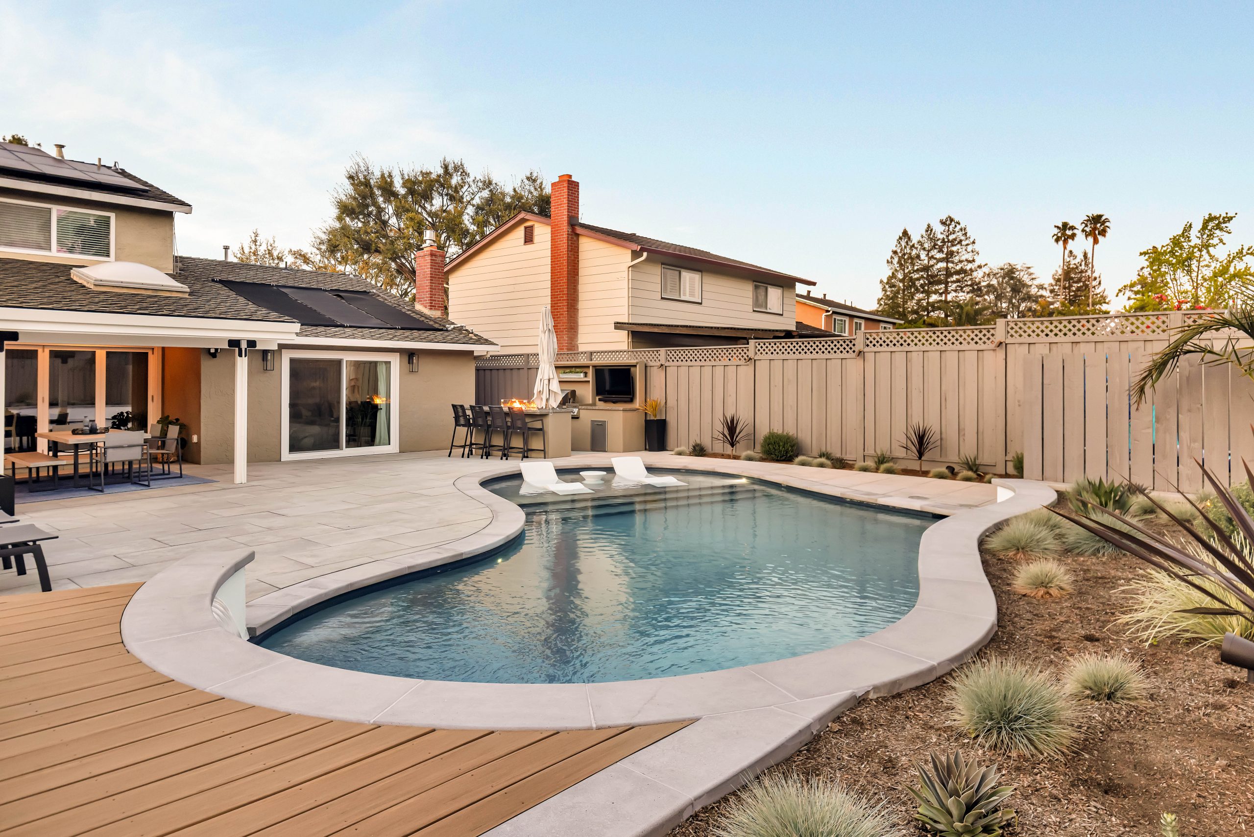 Pool Decks & Surrounds