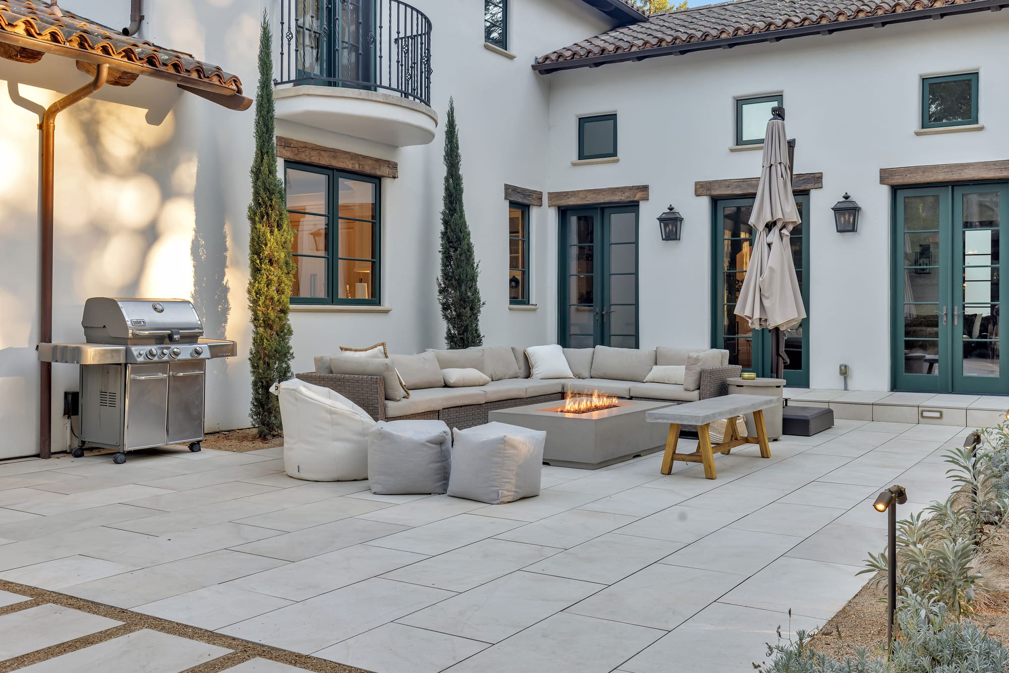 Fire Features & Outdoor Kitchens